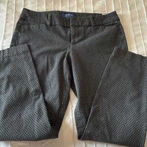 Old Navy Pixie Pants Black & White Pattern Size 6